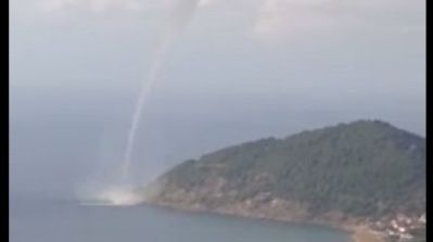 Tornadă spectaculoasă, filmată în sud-vestul Italiei. Imagini impresionante