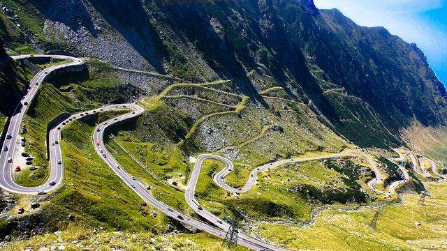 Transfăgărăşanul, lăudat de jurnaliştii britanici de la The Telegraph. "Este destinaţia perfectă"