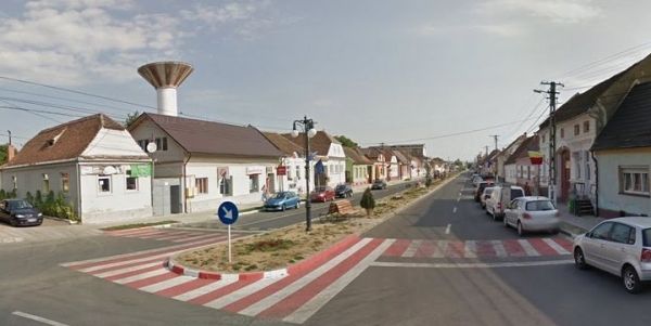Cum arată cea mai "trăznită" trecere de pietoni din ţară. Se vede şi pe Google Maps