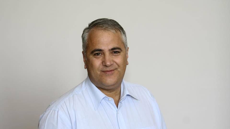 Un senator a cerut 3000 de euro pentru factura de telefon. Reacţia colegilor: "Aoleu, staţi niţel.."