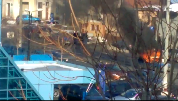 Bărbatul care și-a incendiat mașina lângă sediul CSM, arestat! De ce a decurs la acest gest