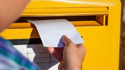  A început expedierea buletinelor de vot pentru românii din străinătate 