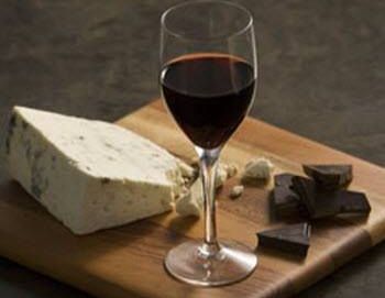 Produse româneşti, doar cu numele. Telemea de oaie fabricată în Polonia, ciocolată în Bulgaria