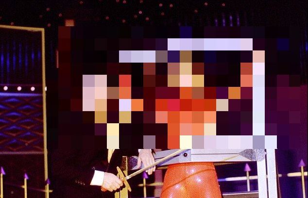 O vedetă de televiziune trăiește o mare dramă. A aflat că are o tumoare incurabilă pe creier