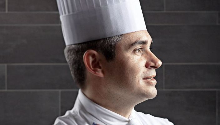 Cel mai renumit bucătar din lume s-a sinucis: avea 44 de ani. Restaurantul său, numărul 1 în lume