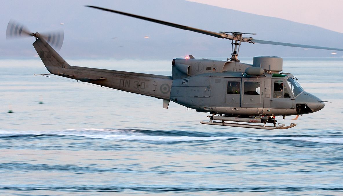 Elicopter militar prăbușit. Cel puțin trei oameni au murit