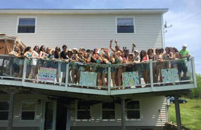 Nimeni nu-şi poate stăpâni râsul!Fotografiile făcute exact când şi-au dat seama că urmează DEZASTRUL