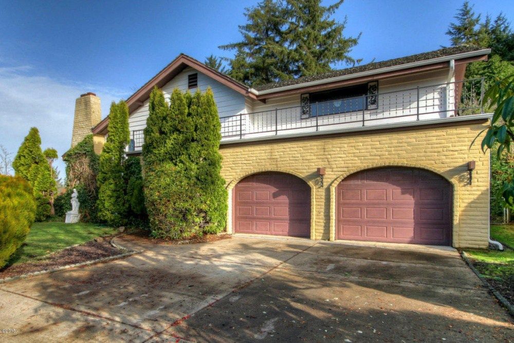 Casa care arată obișnuit la exterior, dar care este un portal spre o altă epocă în interior