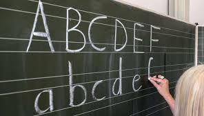 Schimbări mari pentru elevi. Cum arată planurile-cadru pentru gimnaziu