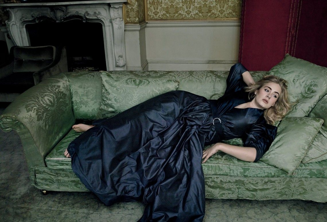 Adele uimeşte cu o nouă imagine. Cum arată, pe coperta revistei Vogue