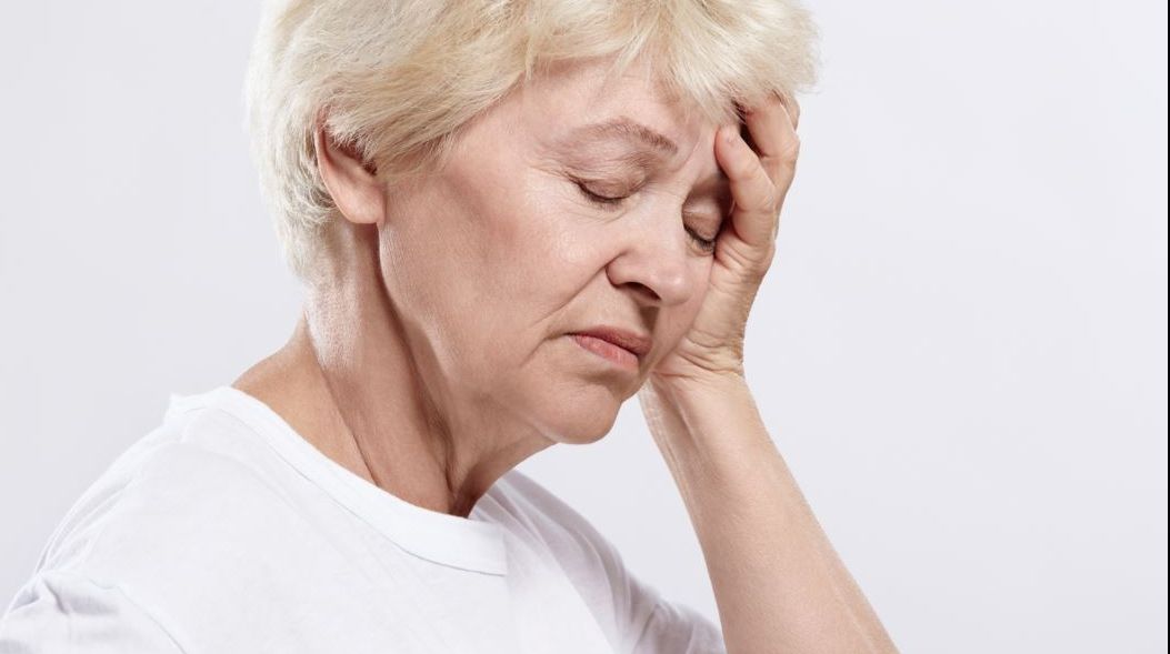 Semnul care apare la nivelul mâinilor și care anunță instalarea demenței