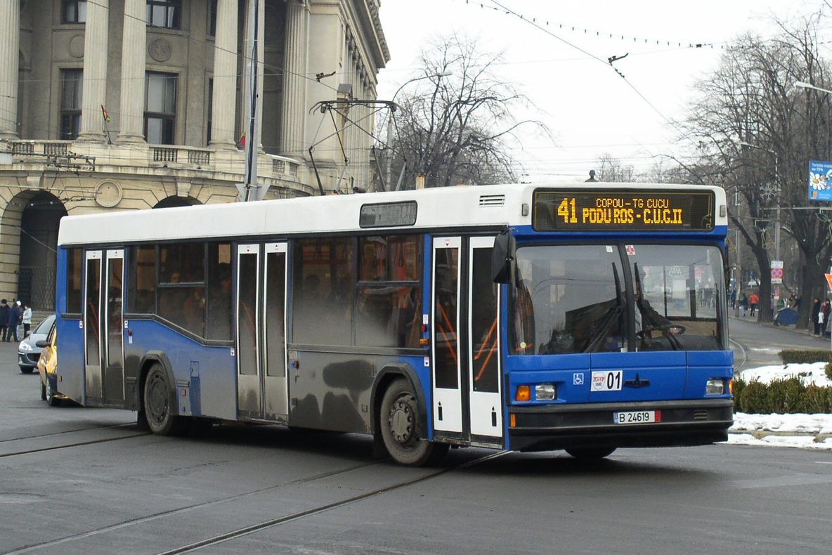 Incident într-un autobuz, la Iaşi. Ce a păţit şoferul în timpul unei curse