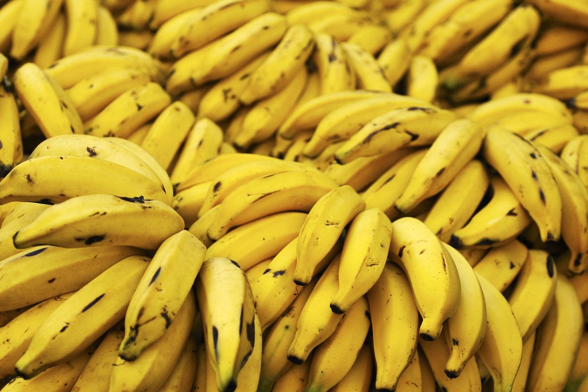 Ce se întâmplă în corpul tău imediat după ce mănânci banane