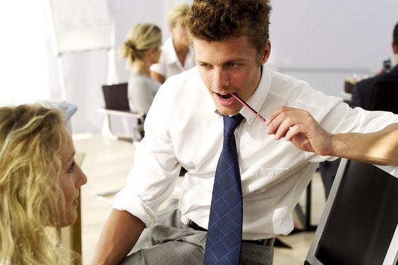 Horoscopul bărbaţilor "vânători". Cum să-i recunoşti şi cum să te fereşti de ei