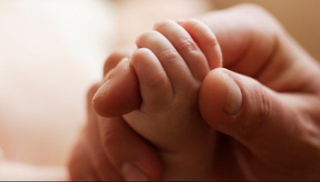 Starea bebelușilor internați la Marie Curie se îmbunătățește. Copiii pot fi hrăniți pe cale naturală