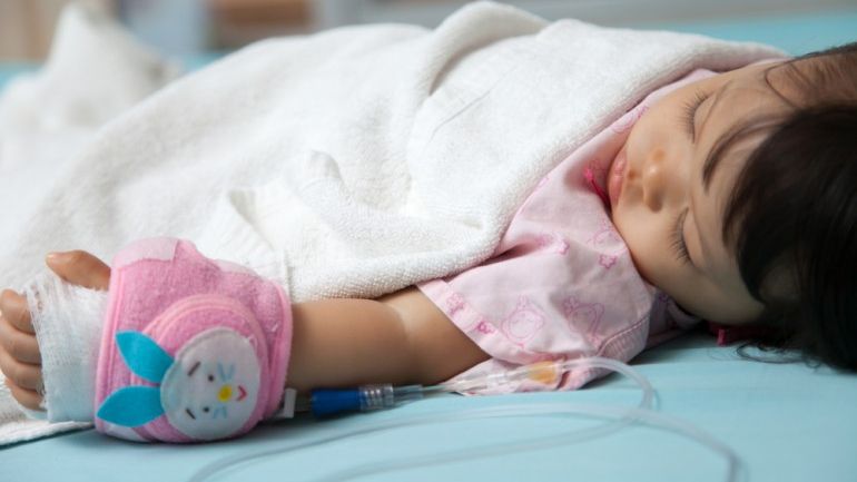 Bacteria ucigaşă, identificată la 21 de zile de la primul deces. 45 de copii rămân internaţi