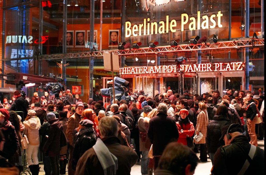 Se deschide BERLINALA - 18 lungmetraje își vor disputa ,,Ursul de Aur''