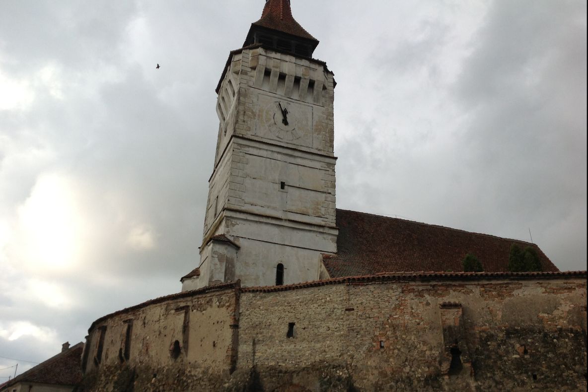 Ministrul Culturii: Și restul bisericii din Rotbav e în pericol. Consolidarea ar costa foarte mult