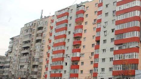 Paradox: într-un apartament din Bucureşti locuiesc 3000 de persoane. Majoritatea, din R. Moldova