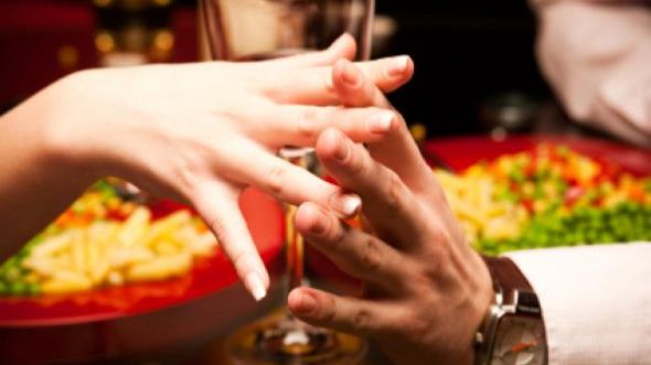 Dovedit ştiinţific. De ce îţi trebuie o cină romantică