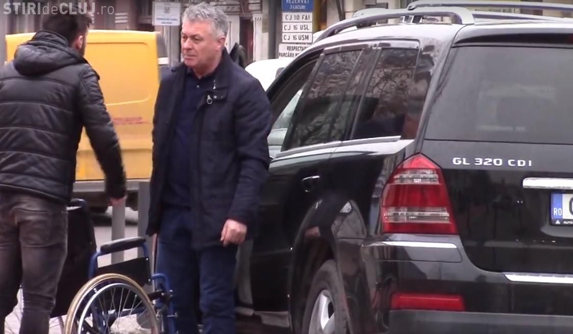 Reacţia genială a unui clujean în faţa unora care parchează pe locurile pentru handicapaţi