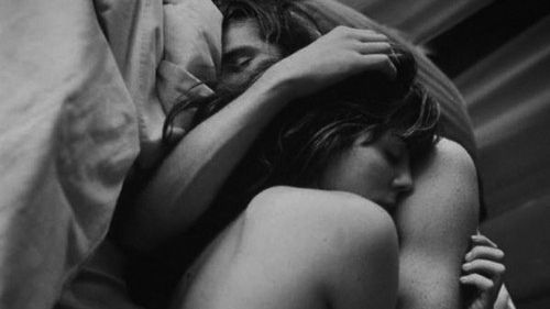 6 lucruri pe care să nu le faci cu niciun chip înainte de sex