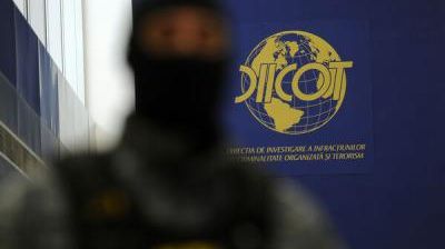 Soțul Andei Adam, pus sub control judiciar de DIICOT pentru falsificare de carduri