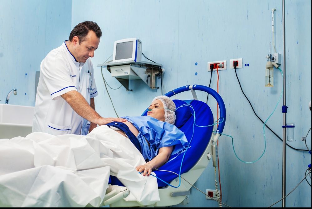 Caz șocant într-o maternitate. A fost violată la câteva ore după ce a născut. Ce a urmat e cumplit