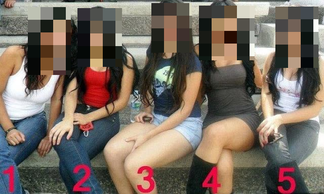 Priviţi cu atenţie această poză şi ghiciţi care este băiatul în fotografie! Mulţi au dat chix