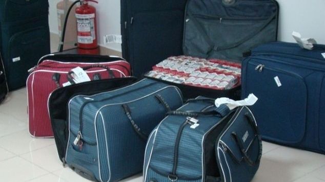 A spus la aeroport că nu are nimic de declarat. Când i-au căutat în genți au înghețat