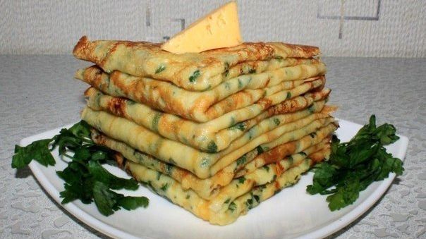 Reţeta zilei: Clătite cu verdeață și cașcaval. Delicioase şi uşor de preparat