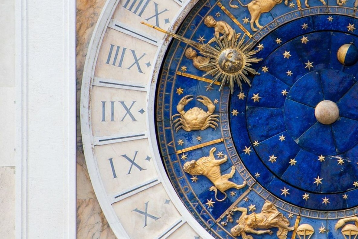 Horoscop 24 martie. Surpriză absolută la serviciu pentru nativii unei zodii