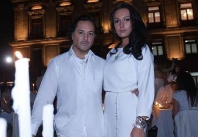 Românca intrată în familia celui mai bogat om din lume se zbate să nu-i fie luată fetiţa în Mexic