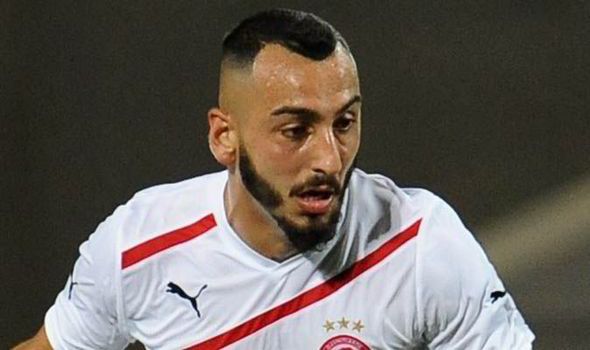 Incident în Portugalia. Un fan a intrat pe gazon, s-a îndreptat spre Mitroglou şi... emoţionant