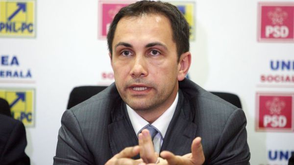 InPolitics: "Meciul Ponta-Isar, război fratricid în SIE?"