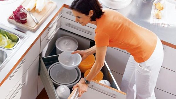 Stresul nu e singurul motiv pentru care mâncăm în exces. Care e detaliul care ne scapă din vedere