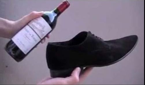 Poţi să deschizi o sticlă de vin fără un tirbuşon?