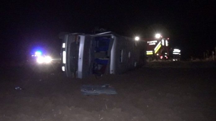 Încă un accident grav. 10 persoane, rănite, după microbuzul în care se aflau s-a răsturnat