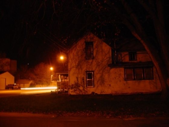 A locuit 12 ani într-o casă bântuită.Ce i s-a întâmplat când era gravidă.A scos-o imediat la vânzare