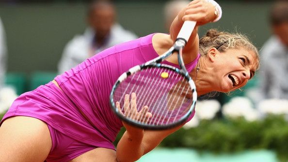 A fost desemnată câştigătoarea turneului de la Dubai. S-a încheiat meciul Errani - Strycova