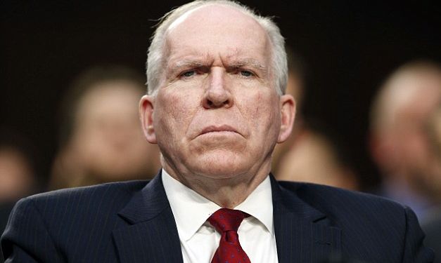 Adolescentul care l-a umilit pe şeful CIA. I-a publicat toate telefoanele din familie