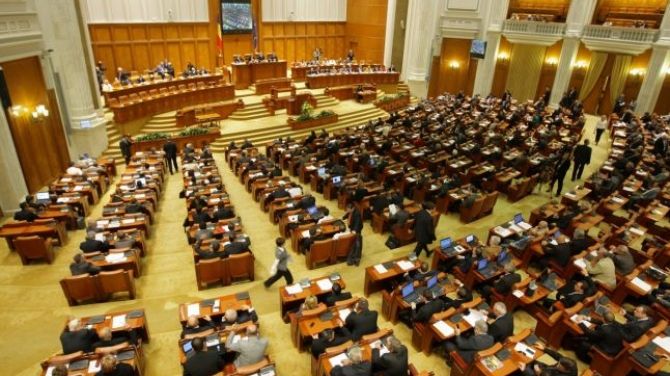 Demisii de ultimă oră din Parlament 