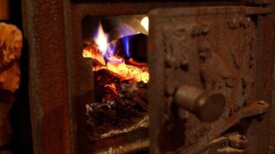 Familiile şi persoanele cu venituri mici pot depune cereri pentru AJUTORUL de încălzire şi suplimentul pentru energie. Când se vor vira banii?