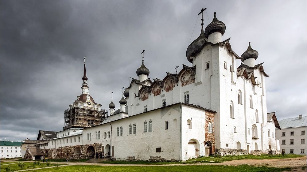 Leacuri miraculoase din mânăstirile ruseşti. După secole, călugării au rupt tăcerea