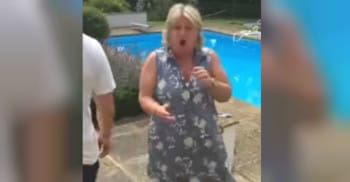 Idee trăzită: un tânăr a aruncat cu ouă în mama sa un an întreg 