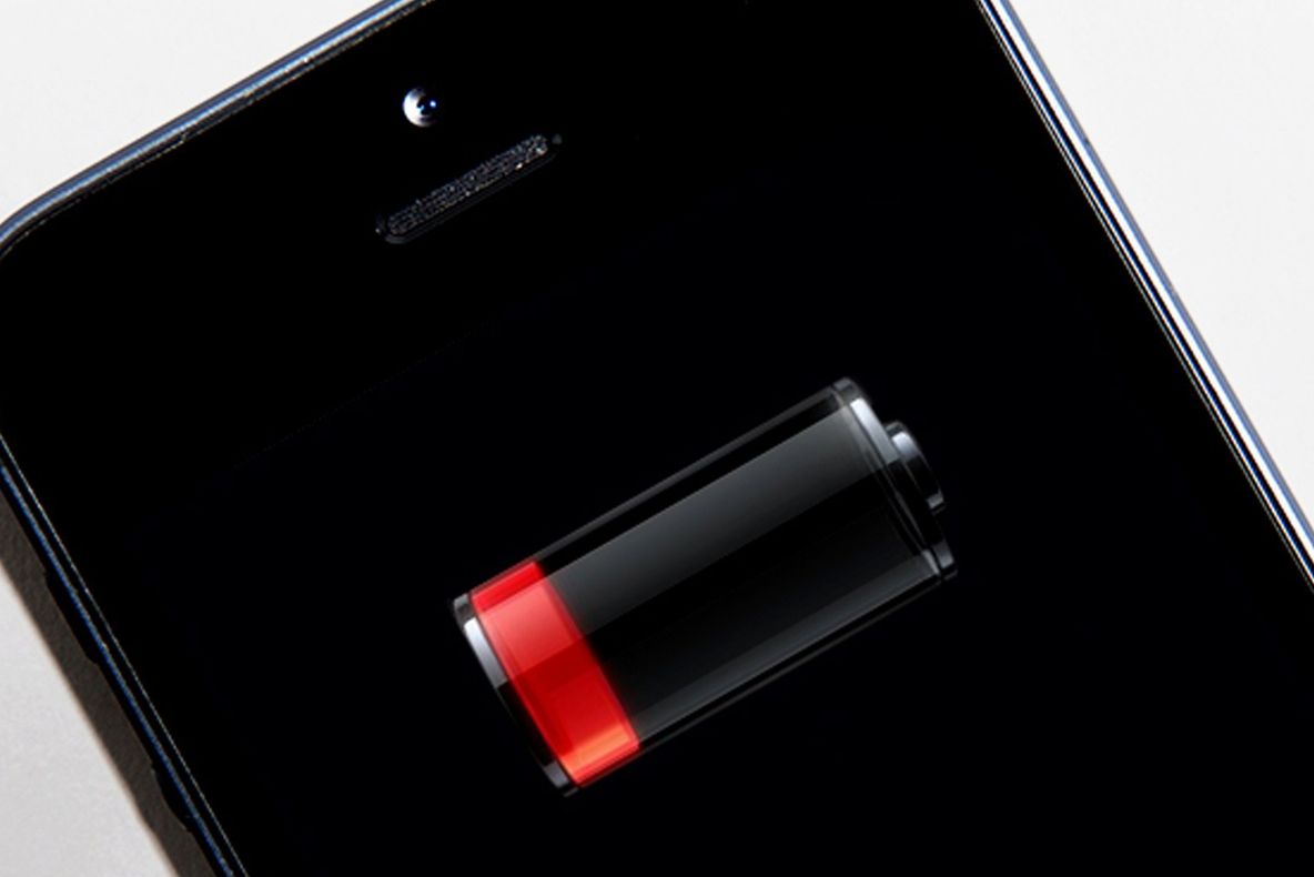 Încarci telefonul în câteva secunde și bateria ține o săptămână