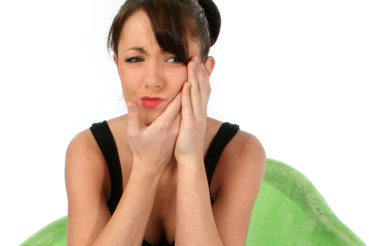 Cum să scapi de durerea de dinți în doar câteva secunde. Trucul care te ține departe de dentist