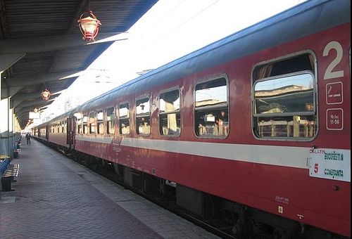 A salvat viața unei bunicuțe, în tren. Povestea emoționantă a asistentei "erou" - Spitalul Militar