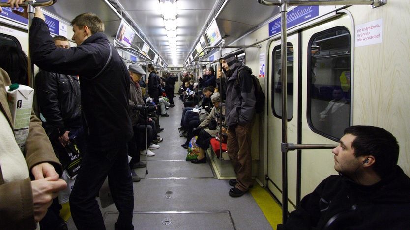 Scene uluitoare în tren: ce a făcut o bătrână, după ce un călător a devenit violent