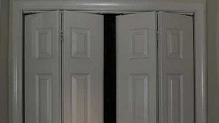 A murit bunica și au preluat casa. Apoi, ce nebunie, în dulap au găsit cel mai ascuns secret al ei